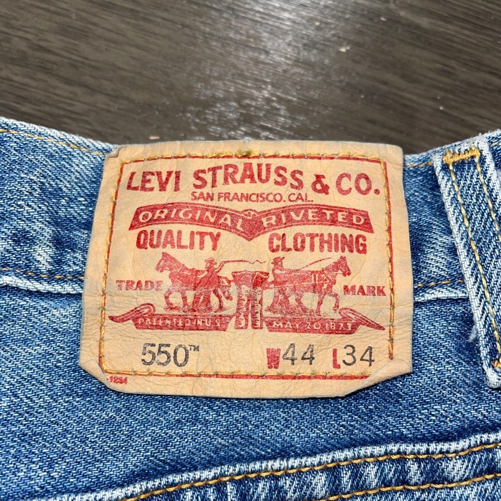 Levi's Mens 44x34 Blue 550 Relaxed Fit Tapered Leg Denim Jeans - Picture 7 of 7